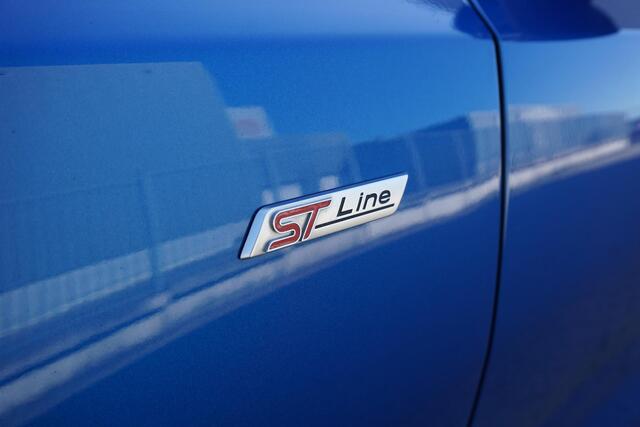 Ford FOCUS Wagon 1.0 EcoB. ST-Line | WINTERPACK| CAMERA| ALLSEASON!