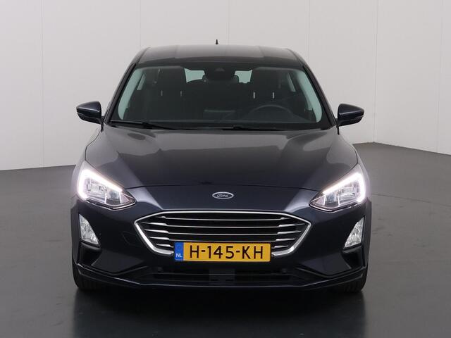 Ford FOCUS 1.0 EcoBoost Titanium Business | Trekhaak | Winterpakket | Navigatie | Cruise Control Adaptief | Climate Control |