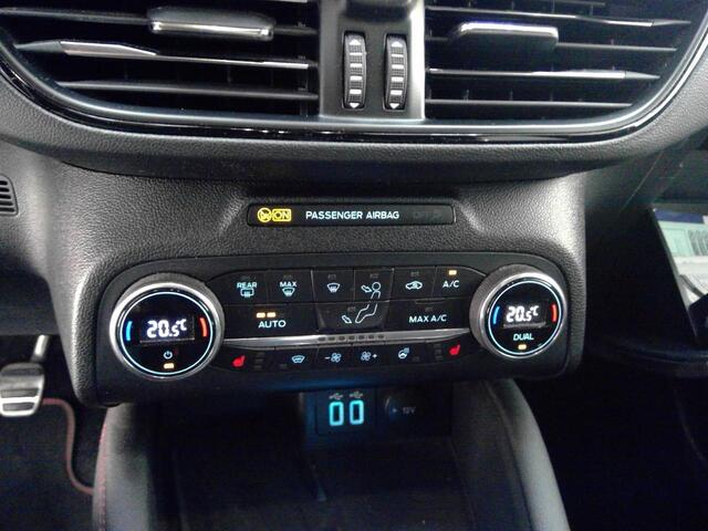 Ford FOCUS Wagon 1.0 EcoBoost Hybrid ST Line X Business | 71.300 KM | Trekhaak | Winterpack | WORDT VERWACHT!