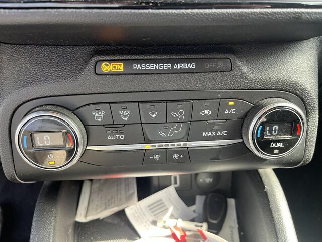 Ford FOCUS Wagon 1.0 EcoBoost ST Line Sports Business | Navigatie | Parkeersensoren | Climate Control |