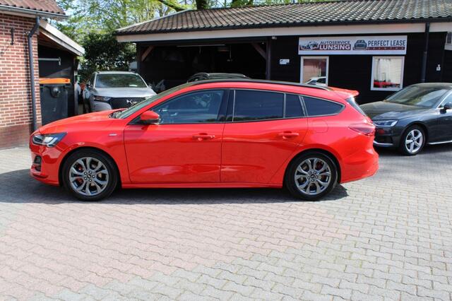 Ford FOCUS 1.0 EcoBoost ST Line X - Panoramadak - trekhaak - Navi groot