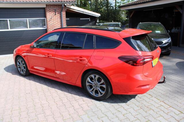 Ford FOCUS 1.0 EcoBoost ST Line X - Panoramadak - trekhaak - Navi groot