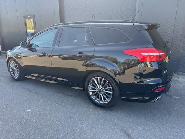 Ford FOCUS Wagon 1.0 ST-Line Night Edition !!