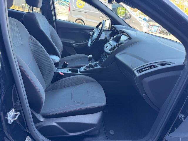 Ford FOCUS Wagon 1.0 ST-Line Night Edition !!