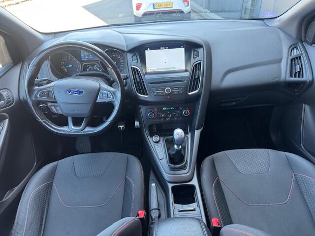 Ford FOCUS Wagon 1.0 ST-Line Night Edition !!