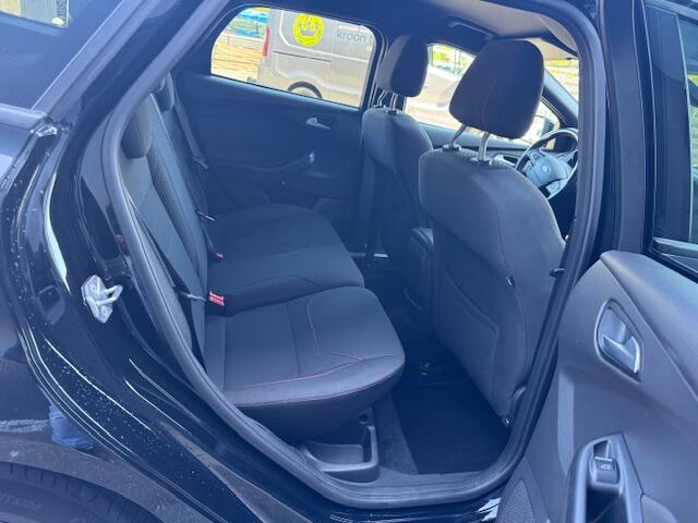 Ford FOCUS Wagon 1.0 ST-Line Night Edition !!