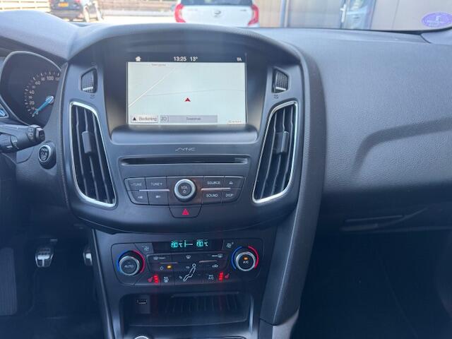 Ford FOCUS Wagon 1.0 ST-Line Night Edition !!