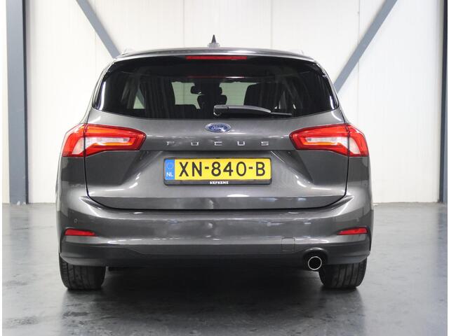 Ford FOCUS Wagon 125PK Titanium | 1ste eigenaar | AppleCarPlay/AndroidAuto | Winterpack | Stoel/Stuur/Voorruitverwarmd | Adaptief Cruise Control | Keyless | LED lampen | 17"LMV | Isofix | Privacy Glass | Parkeersensoren | Navigatie |
