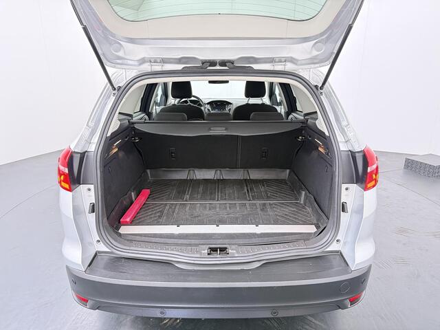 Ford FOCUS Wagon 1.0 Titanium - Navigatie - Climate Controle - Apple Carplay & Android Auto