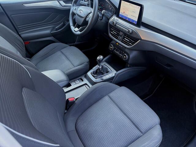 Ford FOCUS Wagon 1.0 EcoBoost Active Business Airco Cr-Control CarPlay Trekhaak