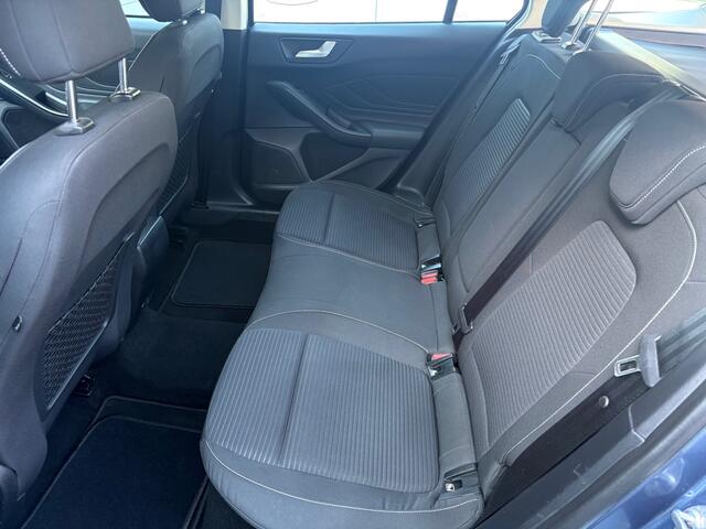 Ford FOCUS Wagon 1.0 EcoBoost Active Business Airco Cr-Control CarPlay Trekhaak