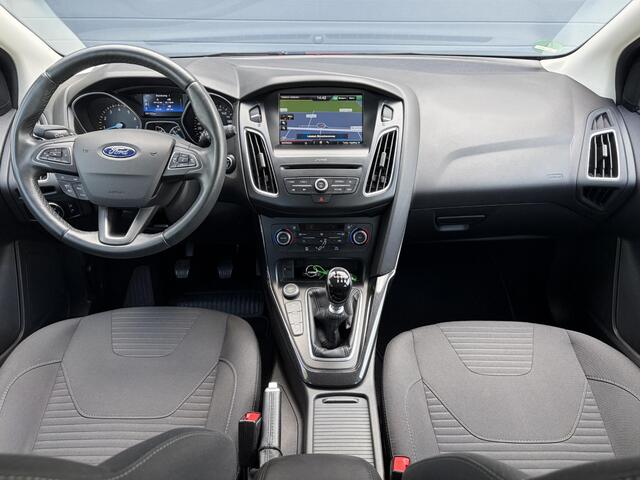 Ford FOCUS 1.0 Titanium Navi,125pk,Trekhaak,Dealer Onderhouden,Pdc V+A,6 Bak,N.A.P,Clima,Cruise,Nieuwe Apk bij Aflevering