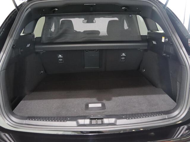 Ford FOCUS Wagon 1.0 EcoBoost Hybrid ST Line X | Elekt. Wegklapbare Trekhaak | Winterpakket | Cruise Control Adaptief | Parkeercamera | Head-Up | Navigatie |