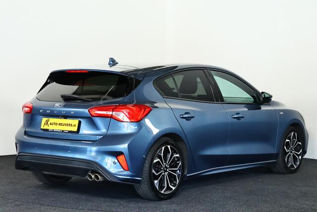 Ford FOCUS 1.0 EcoBoost ST Line / LED / Navi / CarPlay / Camera
