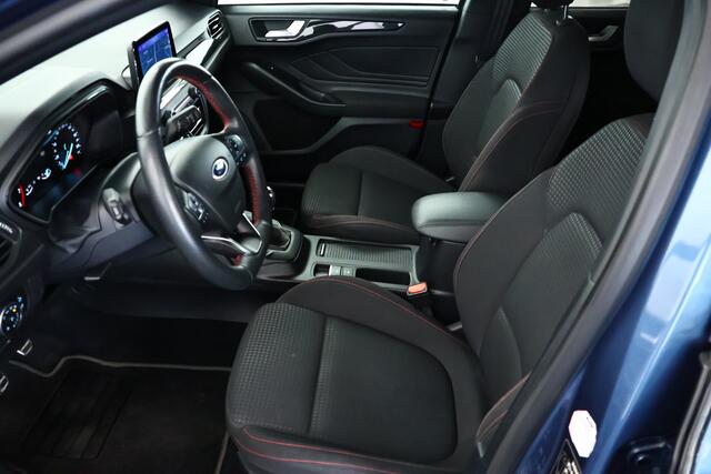 Ford FOCUS 1.0 EcoBoost ST Line / LED / Navi / CarPlay / Camera