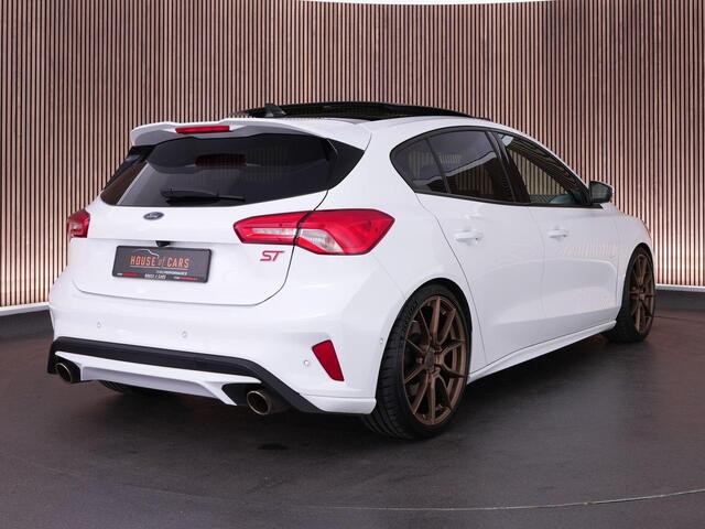 Ford FOCUS ST-3 2.3 280pk |19" TEC wielen|H&R verlagingsveren|panoramdak|head-up|B&O|blind spot|Apple Carplay|cruise control|winterpack|parkeercamera|