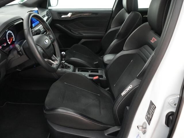 Ford FOCUS ST-3 2.3 280pk |19" TEC wielen|H&R verlagingsveren|panoramdak|head-up|B&O|blind spot|Apple Carplay|cruise control|winterpack|parkeercamera|