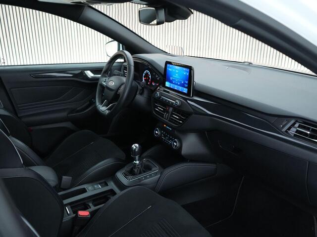 Ford FOCUS ST-3 2.3 280pk |19" TEC wielen|H&R verlagingsveren|panoramdak|head-up|B&O|blind spot|Apple Carplay|cruise control|winterpack|parkeercamera|