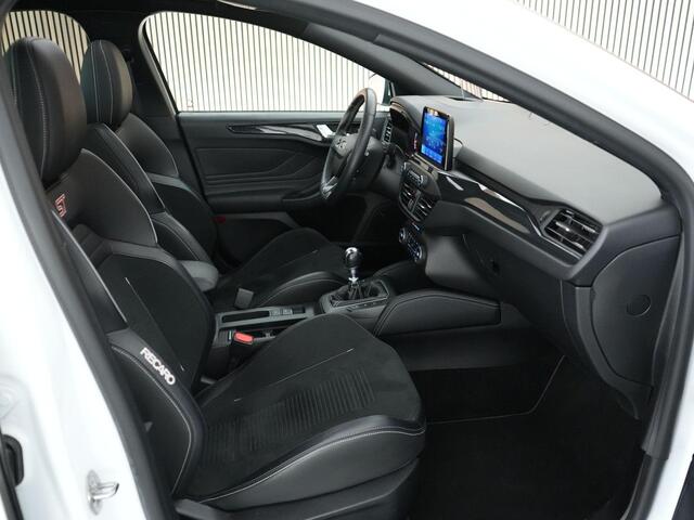 Ford FOCUS ST-3 2.3 280pk |19" TEC wielen|H&R verlagingsveren|panoramdak|head-up|B&O|blind spot|Apple Carplay|cruise control|winterpack|parkeercamera|