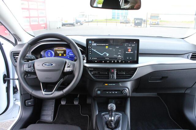 Ford FOCUS Wagon 1.0 EcoBoost Hybrid Titanium Style 155pk Camera/Navi/Apple/Android