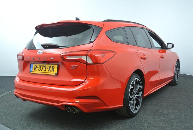 Ford FOCUS Wagon 1.5 150pk EcoBoost ST Line Business | Panoramadak | B&O Audio | Head-Up | Winterpack |