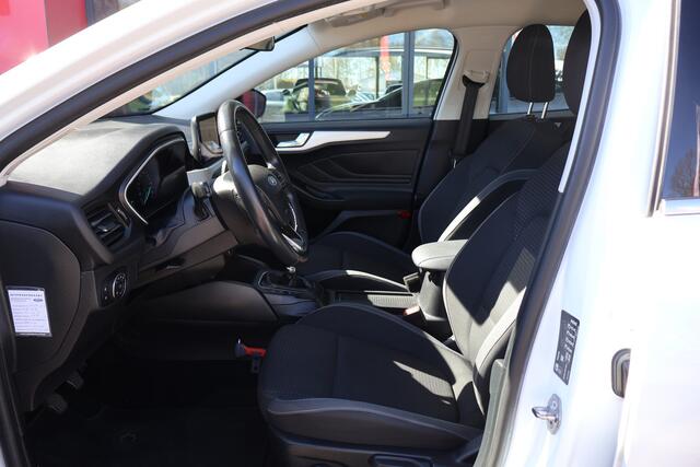 Ford FOCUS Wagon 1.5 EcoBlue Trend Edition Business | Trekhaak | Airco | Navigatie | Camera |