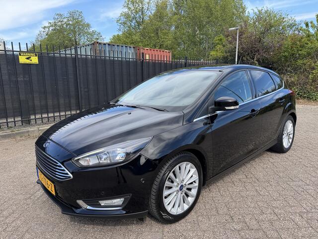 Ford FOCUS 1.0 Titanium Clima/Cruise/PDC/Navi