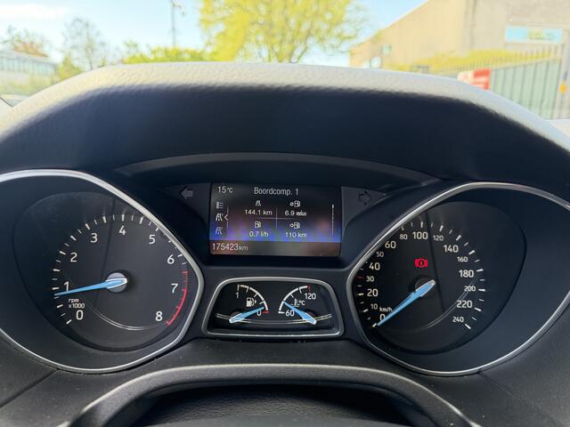 Ford FOCUS 1.0 Titanium Clima/Cruise/PDC/Navi