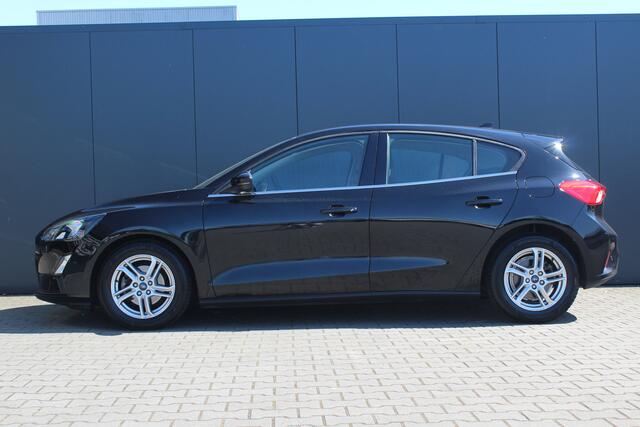 Ford FOCUS 1.0 EcoBoost Hybrid Trend Edition Business | Cruise | Navi | Airco | Apple carplay / Android auto | Draadloze telefoonlader | 16" LMV | Parkeersensoren voor en achter | Mistlampen voor | Isofix | Lane assist |