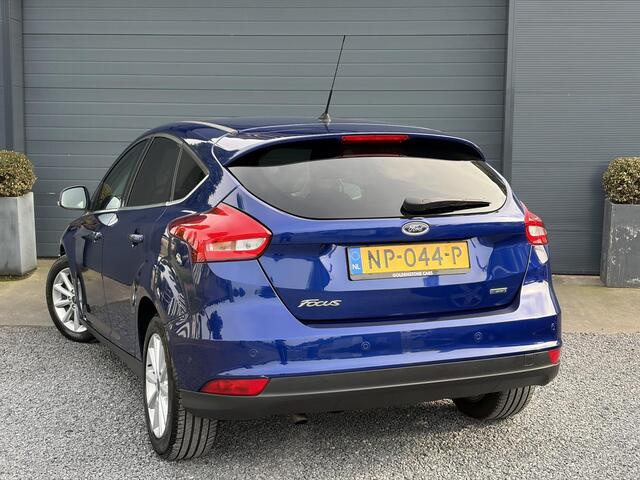 Ford FOCUS 1.0 Titanium 2e Eigenaar,Dealer Onderhouden,Navi,Pdc V+A,125pk,Clima,Cruise,6 Bak,Lm velgen,Net beurt gehad,Apk tot 04-2027