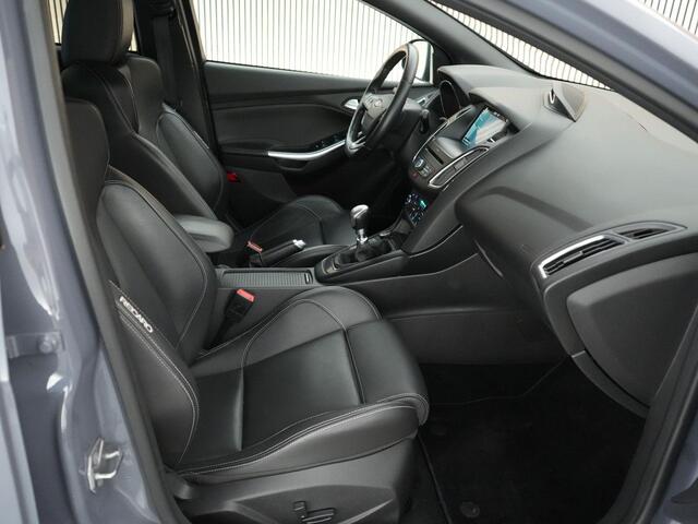 Ford FOCUS ST-3 2.0 290pk PERFORMANCE PACK |BullX|Maxton|KW schroefset|elek. stoelen|Apple Carplay|bi-xenon|winterpack|19" Performance wielen|