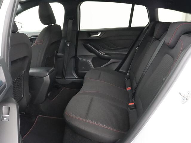 Ford FOCUS 1.0 EcoBoost Hybrid ST Line X | Stoelverwarming | Trekhaak | Adaptive cruise | Camera | Carplay | Navigatie | Side Assist | Stuurverwarming | Digital Cockpit | Full LED | Keyless