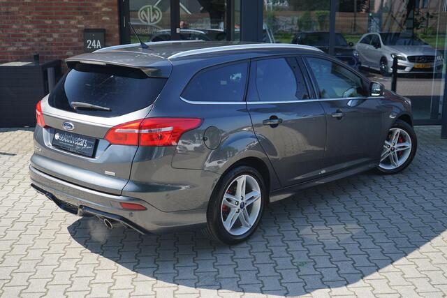 Ford FOCUS 1,5 EcoBoost 110kW ST-Line Turnier , Nieuwe Motor, Dealer-OH, 17''Lm, Nieuwe APK