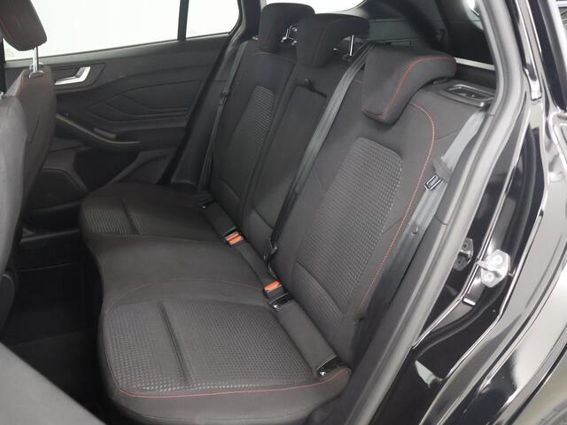 Ford FOCUS Wagon 1.0 EcoBoost Hybrid ST Line X | Winterpakket | AGR Stoelen | B&O | Cruise Control Adaptief | Parkeercamera |