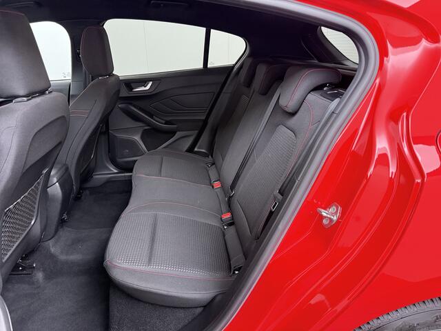 Ford FOCUS 125PK EcoBoost ST Line Business | Winter Pack | All season | Privacy glass | LED |