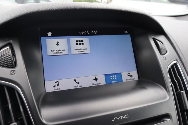 Ford FOCUS 1.0 First Edition | ST-Line | Navigatie | Bluetooth | Cruise control | Uitstraling!