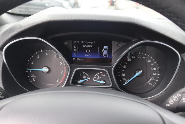 Ford FOCUS 1.0 First Edition | ST-Line | Navigatie | Bluetooth | Cruise control | Uitstraling!