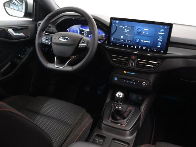 Ford FOCUS Wagon 1.0 EcoBoost Hybrid ST Line X | Afneembare Trekhaak | Winterpakket | Cruise Control Adaptief | Parkeercamera | HUD | Navigatie | Apple Carplay/Android Auto |