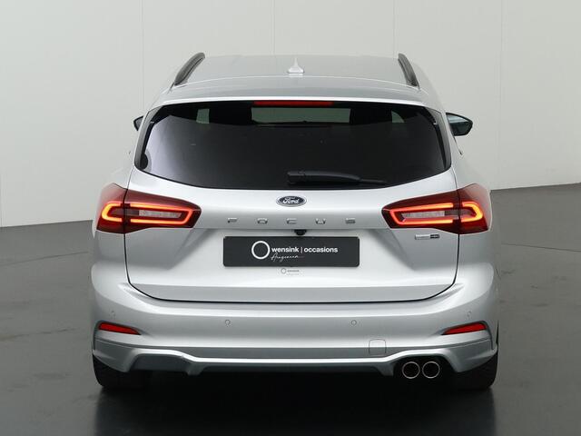 Ford FOCUS Wagon 1.0 EcoBoost Hybrid ST Line X | Afneembare Trekhaak | Winterpakket | Cruise Control Adaptief | Parkeercamera | HUD | Navigatie | Apple Carplay/Android Auto |