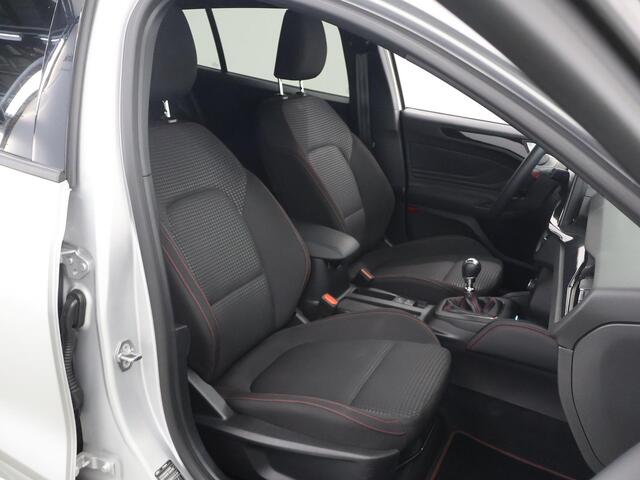 Ford FOCUS Wagon 1.0 EcoBoost Hybrid ST Line X | Afneembare Trekhaak | Winterpakket | Cruise Control Adaptief | Parkeercamera | HUD | Navigatie | Apple Carplay/Android Auto |
