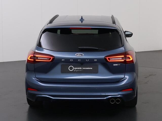 Ford FOCUS Wagon 1.0 EcoBoost Hybrid ST Line X | Afneembare Trekhaak | Winterpakket | Cruise Control Adaptief | Parkeercamera | HUD | Navigatie | Apple Carplay/Android Auto |