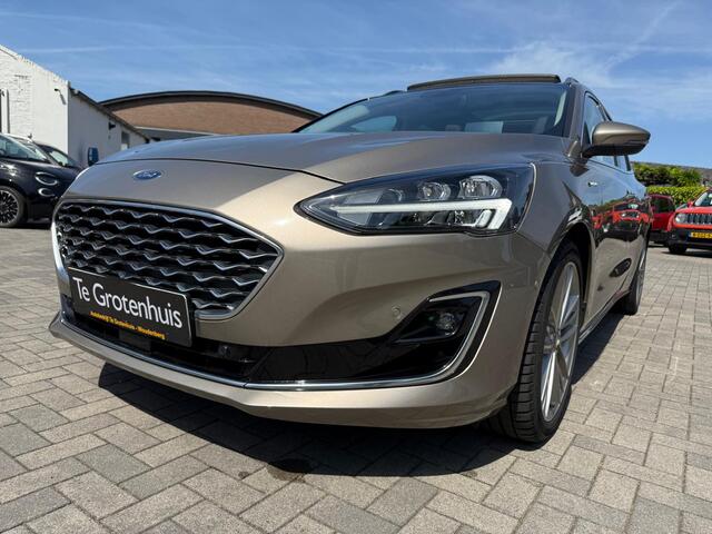 Ford FOCUS Wagon 1.5 AUT Vignale | Open dak | Trekhaak |