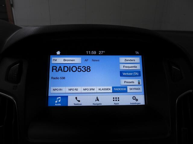 Ford FOCUS 1.0 EcoBoost Titanium NAVI/CLIMA/CRUISE/PDC/16"LMV!