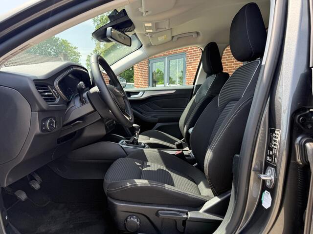 Ford FOCUS Wagon 1.0 EcoBoost 155PK Hybrid Titanium 1ste Eigenaar | Navi | Camera | Groot Navi | Trekhaak