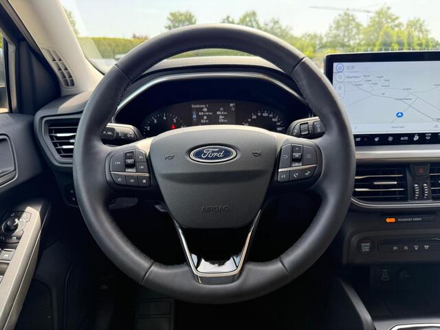 Ford FOCUS Wagon 1.0 EcoBoost 155PK Hybrid Titanium 1ste Eigenaar | Navi | Camera | Groot Navi | Trekhaak