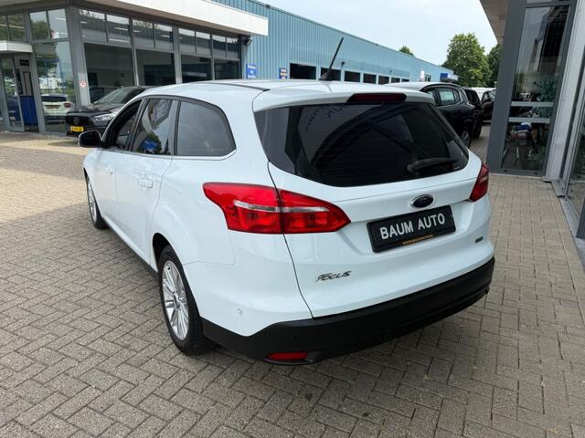 Ford FOCUS 1.0 TITANIUM NAVI AIRCO PDC LMV WINTERPACK