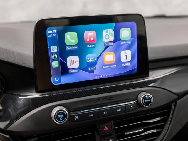 Ford FOCUS Wagon 1.5 EcoBoost ST Line 150Pk Automaat (APPLE CARPLAY, GROOT NAVI, STOELVERWARMING, KEYLESS, SPORTSTOELEN, PARKEERSENSOREN, CRUISE, LANE ASSIST, NIEUWSTAAT)