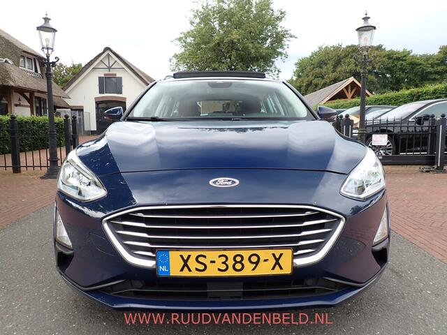 Ford FOCUS Wagon 1.0 EcoBoost Titanium Business / CAMERA / PANO / TREKHAAK / KEYLESS / ACC