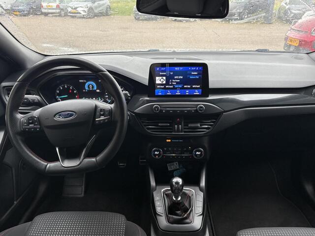 Ford FOCUS 1.0 EcoBoost ST Line Business | NAP | Navigatie | Cruise adaptief | Stoelverwarming | Achteruitrijcamera | Climate Control | Draadloze tel. lader |