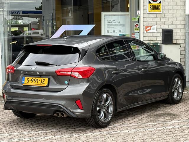 Ford FOCUS 1.0 EcoBoost ST Line Business | NAP | Navigatie | Cruise adaptief | Stoelverwarming | Achteruitrijcamera | Climate Control | Draadloze tel. lader |